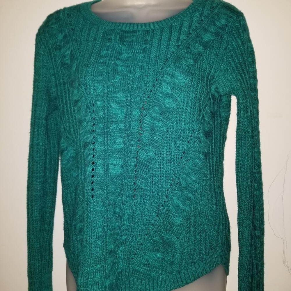 Medium sweater - Picture 2 of 2